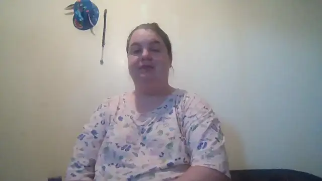 Snapshot of LittleBunny3 chatting on October 2025 06:20:01 PM LittleBunny3 online show from October 2025 06:20:01 PM