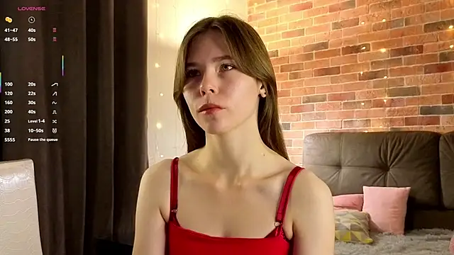 EmiliDen online show from October 2025 05:11:02 PM