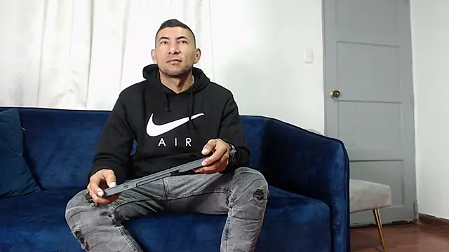 Snapshot of Morganandmegan chatting on October 2025 11:30:01 AM Morganandmegan online show from October 2025 11:30:01 AM