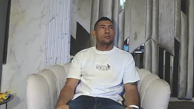 Snapshot of Morganandmegan chatting on October 2025 11:11:01 AM Morganandmegan online show from October 2025 11:11:01 AM