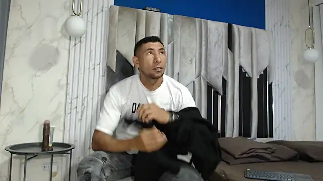 Snapshot of Morganandmegan chatting on November 2025 11:21:02 AM Morganandmegan online show from November 2025 11:21:02 AM