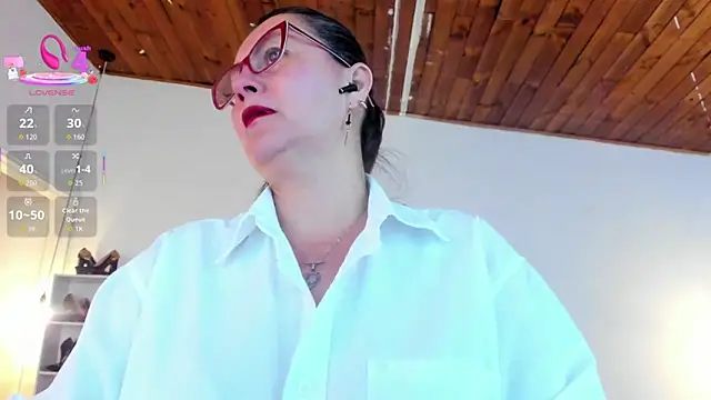 D Martii online show from October 2025 12:50:02 PM