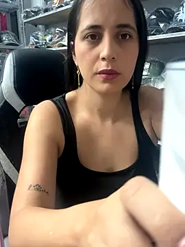 GiaDuque online show from September 2025 11:24:02 AM