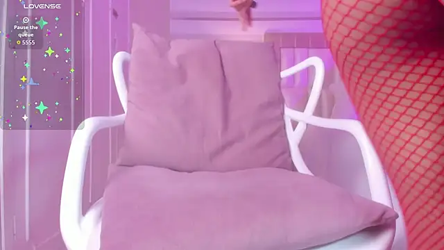  paula x online show from October 2025 01:07:02 PM