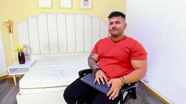 Snapshot of michael_hill1 chatting on October 2025 08:17:02 PM michael hill1 online show from October 2025 08:17:02 PM