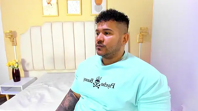 Snapshot of michael_hill1 chatting on October 2025 08:22:02 PM michael hill1 online show from October 2025 08:22:02 PM