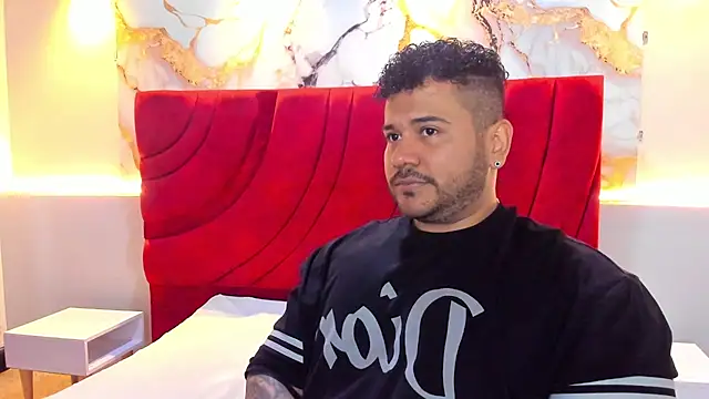 Snapshot of michael_hill1 chatting on November 2025 01:02:01 PM michael hill1 online show from November 2025 01:02:01 PM