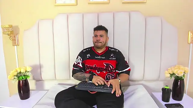 Snapshot of michael_hill1 chatting on November 2025 01:11:01 PM michael hill1 online show from November 2025 01:11:01 PM