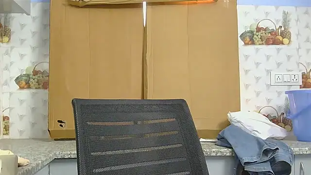 Snapshot of Cute-Bacchi chatting on October 2025 01:57:01 AM Cute-Bacchi online show from October 2025 01:57:01 AM