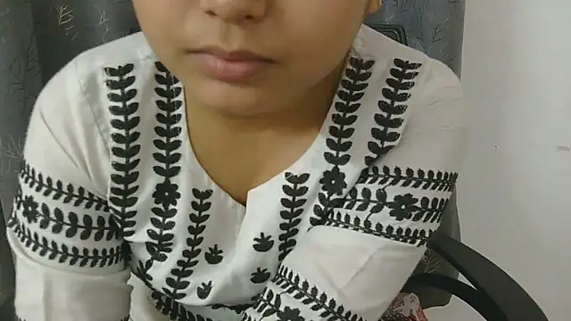 Snapshot of Cute-Bacchi chatting on November 2025 03:38:01 AM Cute-Bacchi online show from November 2025 03:38:01 AM