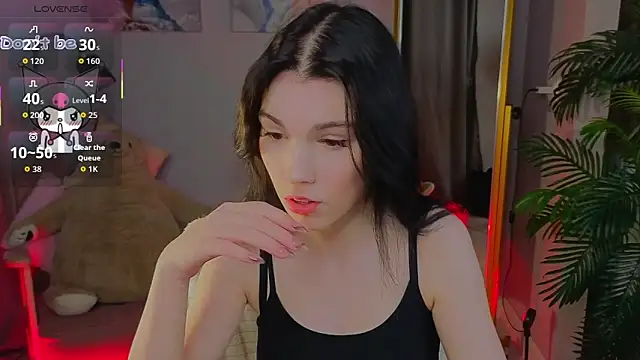 Snapshot of Sophie_SkyAngel chatting on October 2025 01:44:01 PM Sophie SkyAngel online show from October 2025 01:44:01 PM