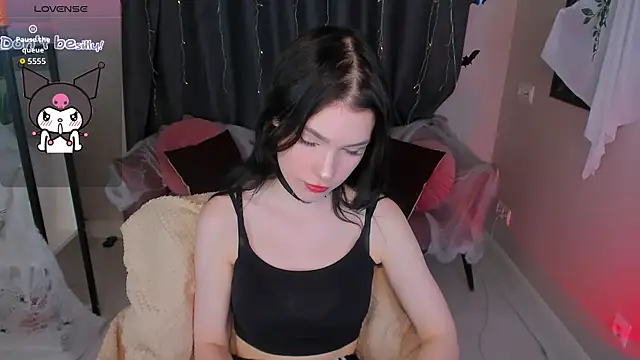 Snapshot of Sophie_SkyAngel chatting on October 2025 02:05:01 PM Sophie SkyAngel online show from October 2025 02:05:01 PM