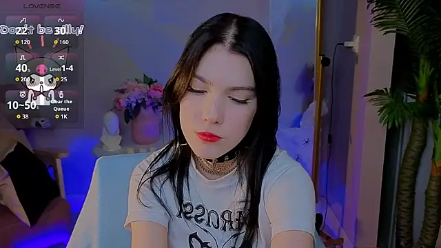 Snapshot of Sophie_SkyAngel chatting on October 2025 01:35:02 PM Sophie SkyAngel online show from October 2025 01:35:02 PM