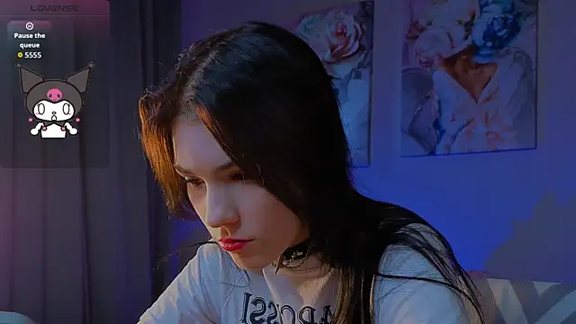 Snapshot of Sophie_SkyAngel chatting on November 2025 08:52:01 PM Sophie SkyAngel online show from November 2025 08:52:01 PM