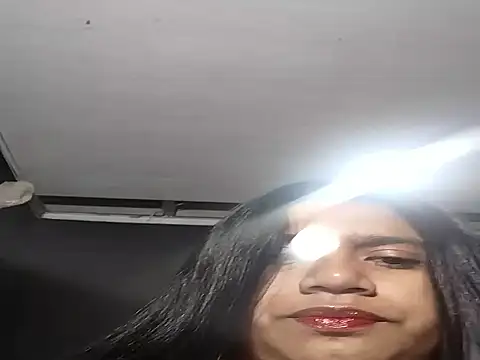 Snapshot of Valentina_Ximena chatting on November 2025 11:14:02 PM Valentina Ximena online show from November 2025 11:14:02 PM