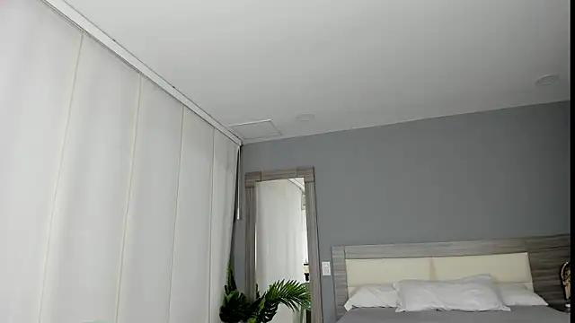 Snapshot of Alaiaguerra chatting on October 2025 07:33:01 PM Alaiaguerra online show from October 2025 07:33:01 PM