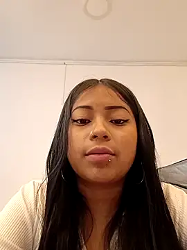 LilyCutee  online show from September 2025 07:03:01 PM