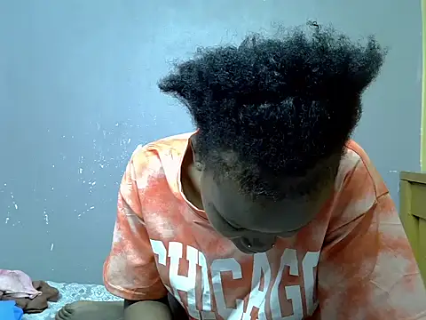 Snapshot of Sweetlanah chatting on October 2025 08:17:01 PM Sweetlanah online show from October 2025 08:17:01 PM