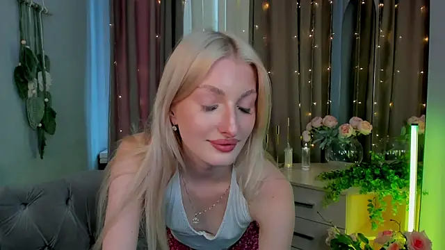 Sarrah blush online show from September 2025 02:17:01 PM