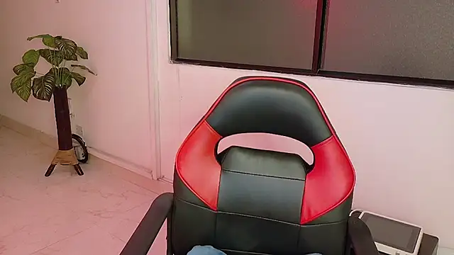 Snapshot of Hell_Girll_ chatting on October 2025 03:49:01 AM Hell Girll online show from October 2025 03:49:01 AM