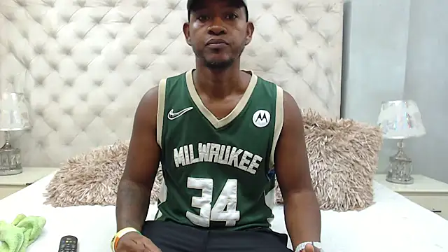 Snapshot of AndyCalifornia1 chatting on September 2025 12:32:01 PM AndyCalifornia1 online show from September 2025 12:32:01 PM