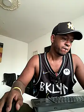 Snapshot of AndyCalifornia1 chatting on October 2025 12:33:01 PM AndyCalifornia1 online show from October 2025 12:33:01 PM