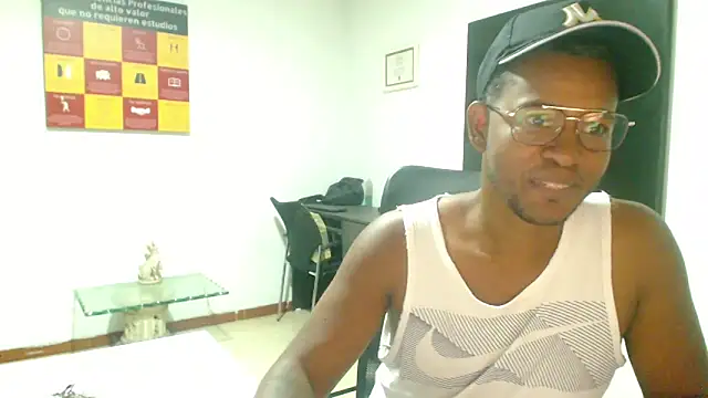 Snapshot of AndyCalifornia1 chatting on October 2025 12:02:01 AM AndyCalifornia1 online show from October 2025 12:02:01 AM