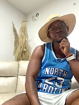 Snapshot of AndyCalifornia1 chatting on November 2025 07:11:02 AM AndyCalifornia1 online show from November 2025 07:11:02 AM