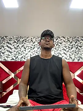 Snapshot of AndyCalifornia1 chatting on November 2025 12:33:01 AM AndyCalifornia1 online show from November 2025 12:33:01 AM