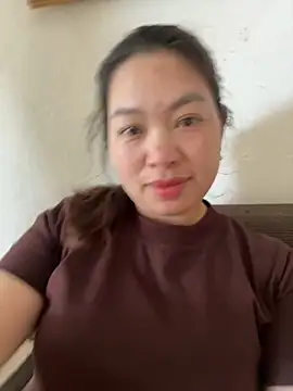 Snapshot of Nhung584 chatting on October 2025 01:34:01 AM Nhung584 online show from October 2025 01:34:01 AM