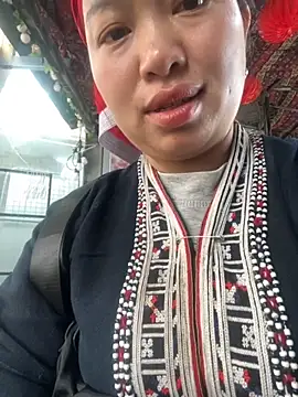 Snapshot of Nhung584 chatting on October 2025 02:42:01 AM Nhung584 online show from October 2025 02:42:01 AM