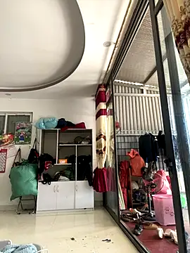 Snapshot of Nhung584 chatting on October 2025 01:49:01 AM Nhung584 online show from October 2025 01:49:01 AM