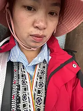 Snapshot of Nhung584 chatting on October 2025 04:24:01 AM Nhung584 online show from October 2025 04:24:01 AM