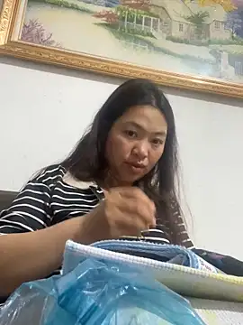 Snapshot of Nhung584 chatting on October 2025 12:38:01 PM Nhung584 online show from October 2025 12:38:01 PM