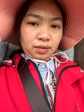 Snapshot of Nhung584 chatting on October 2025 03:40:01 AM Nhung584 online show from October 2025 03:40:01 AM