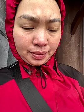 Snapshot of Nhung584 chatting on October 2025 03:07:02 AM Nhung584 online show from October 2025 03:07:02 AM