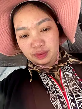 Snapshot of Nhung584 chatting on October 2025 05:33:01 AM Nhung584 online show from October 2025 05:33:01 AM