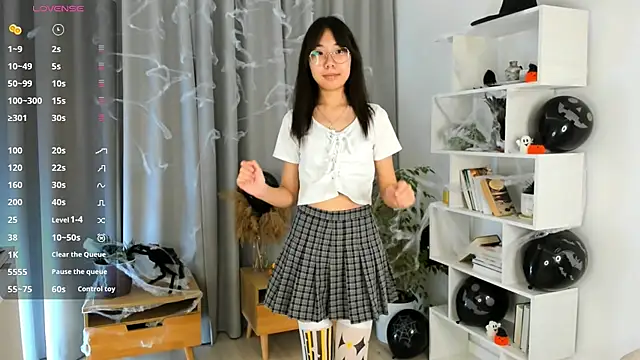 UdelaDodson online show from October 2025 01:07:02 AM