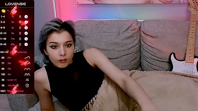 Snapshot of SophieAsh chatting on October 2025 07:34:01 PM SophieAsh online show from October 2025 07:34:01 PM