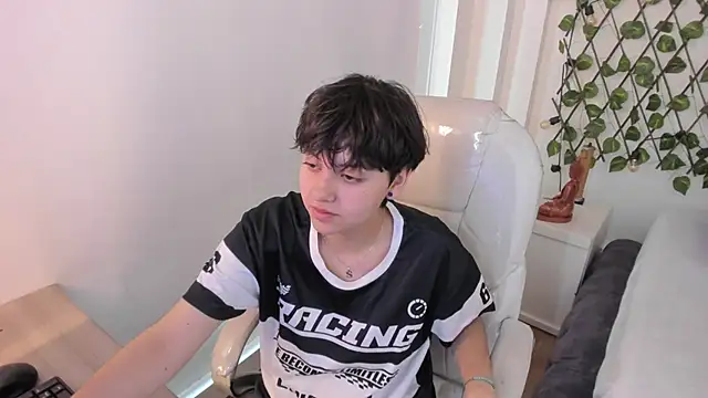 Snapshot of Nathaly_ds chatting on November 2025 06:42:02 PM Nathaly ds online show from November 2025 06:42:02 PM