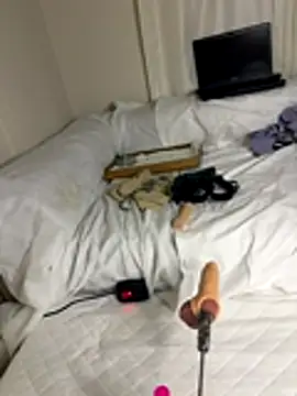 Snapshot of Ozge-SluttyScream69 chatting on November 2025 11:26:01 PM Ozge-SluttyScream69 online show from November 2025 11:26:01 PM