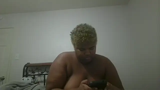 techprincessxx online show from September 2025 05:28:01 PM