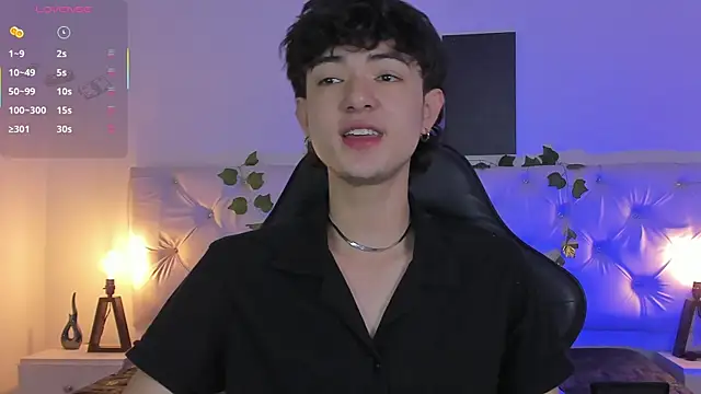 Snapshot of Elliot_younngg chatting on September 2025 02:40:02 PM Elliot younngg online show from September 2025 02:40:02 PM