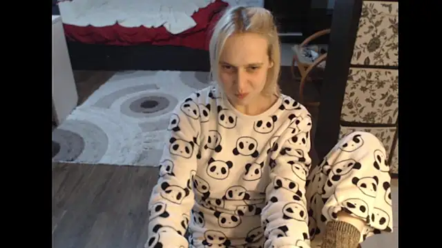 Ur SweetLuckyGirl777 online show from September 2025 08:03:01 PM
