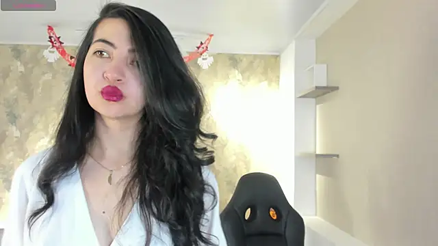 Snapshot of Saya_Amaretto1 chatting on October 2025 07:15:01 PM Saya Amaretto1 online show from October 2025 07:15:01 PM