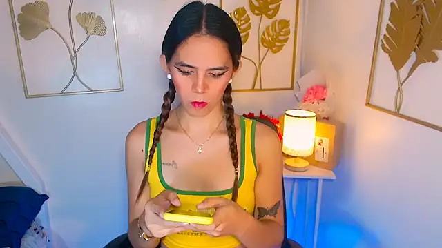 Snapshot of xPrecuioseChesca chatting on October 2025 12:40:02 AM xPrecuioseChesca online show from October 2025 12:40:02 AM