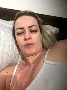 Snapshot of Alerquinasc chatting on October 2025 06:15:01 AM Alerquinasc online show from October 2025 06:15:01 AM