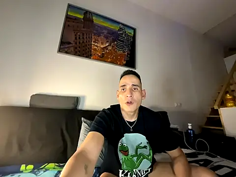 Snapshot of Rk2BUBU chatting on October 2025 01:48:02 AM Rk2BUBU online show from October 2025 01:48:02 AM