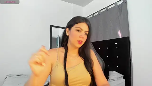 NicoleFletcher online show from November 2025 04:07:02 PM