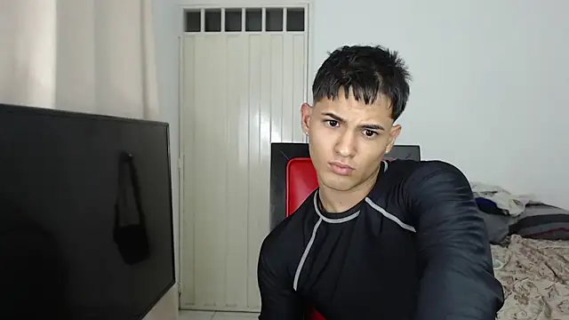 Alex mojica online show from October 2025 06:05:01 AM